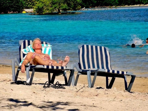 Roatan beach resort Tour Prices